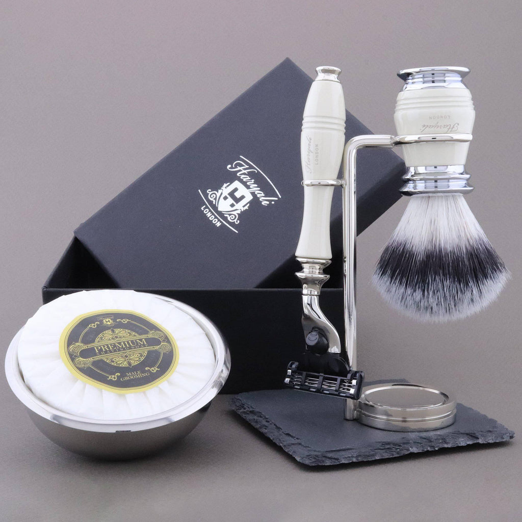 Haryali's Groove Range Shaving Kit 