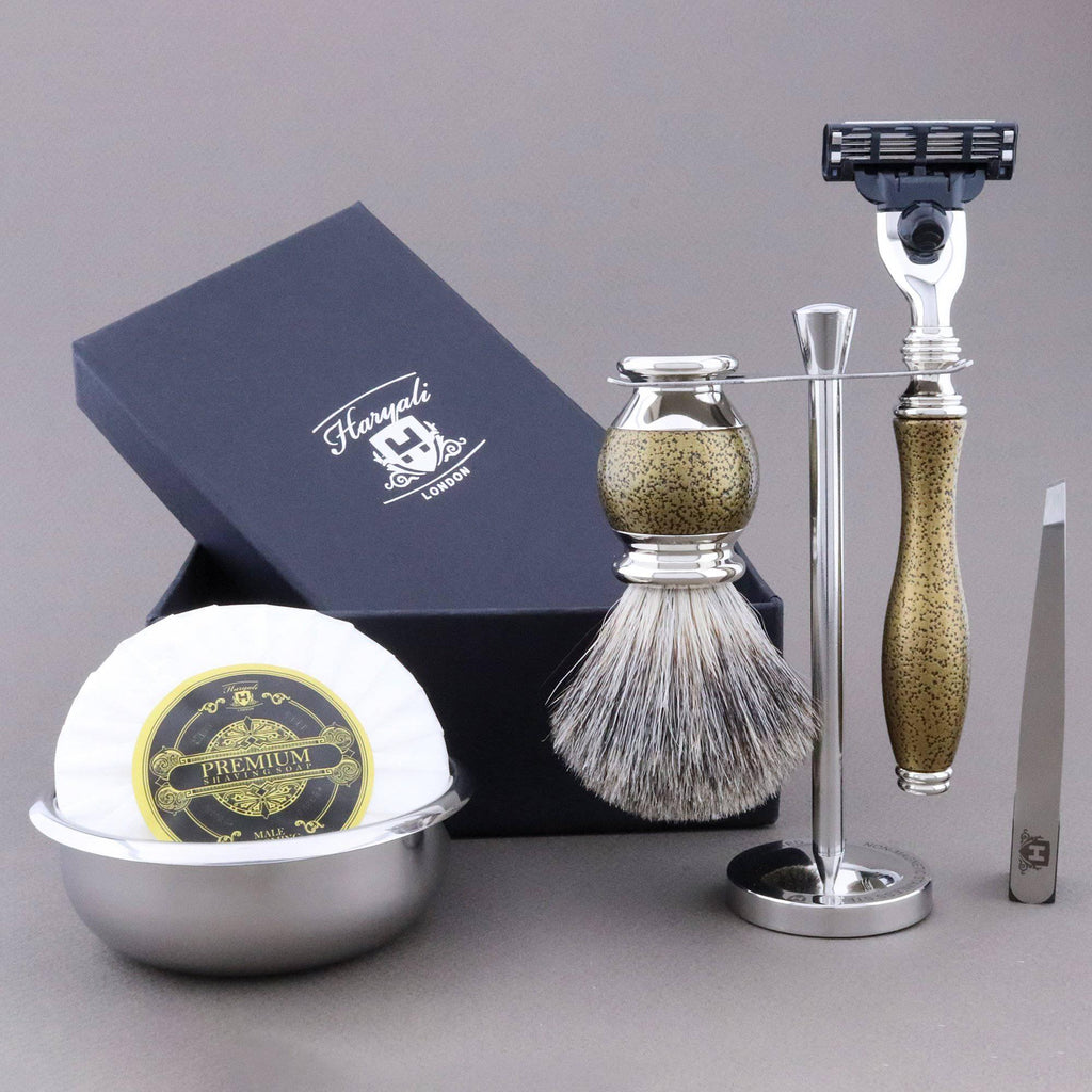 Haryali's Vase Range Shaving Kit 