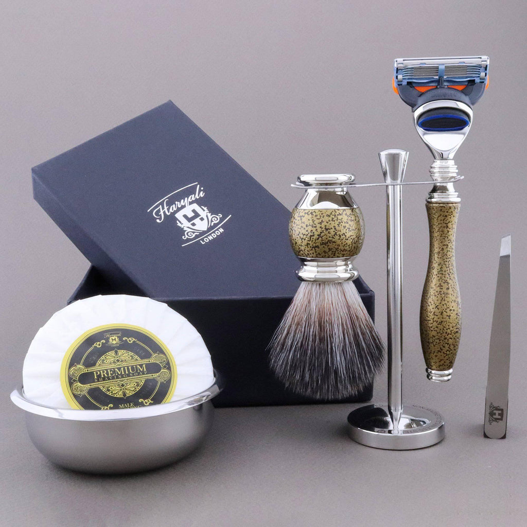 Haryali's Vase Range Shaving Kit 