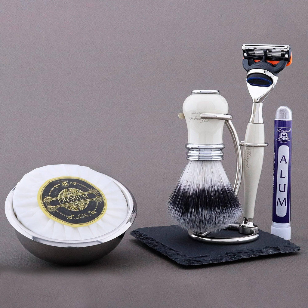 Haryali's Victoria Range Shaving Kit 